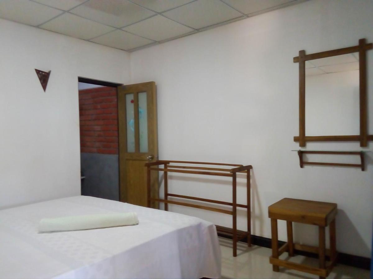 Angry Birds Homestay Habarana Exterior foto